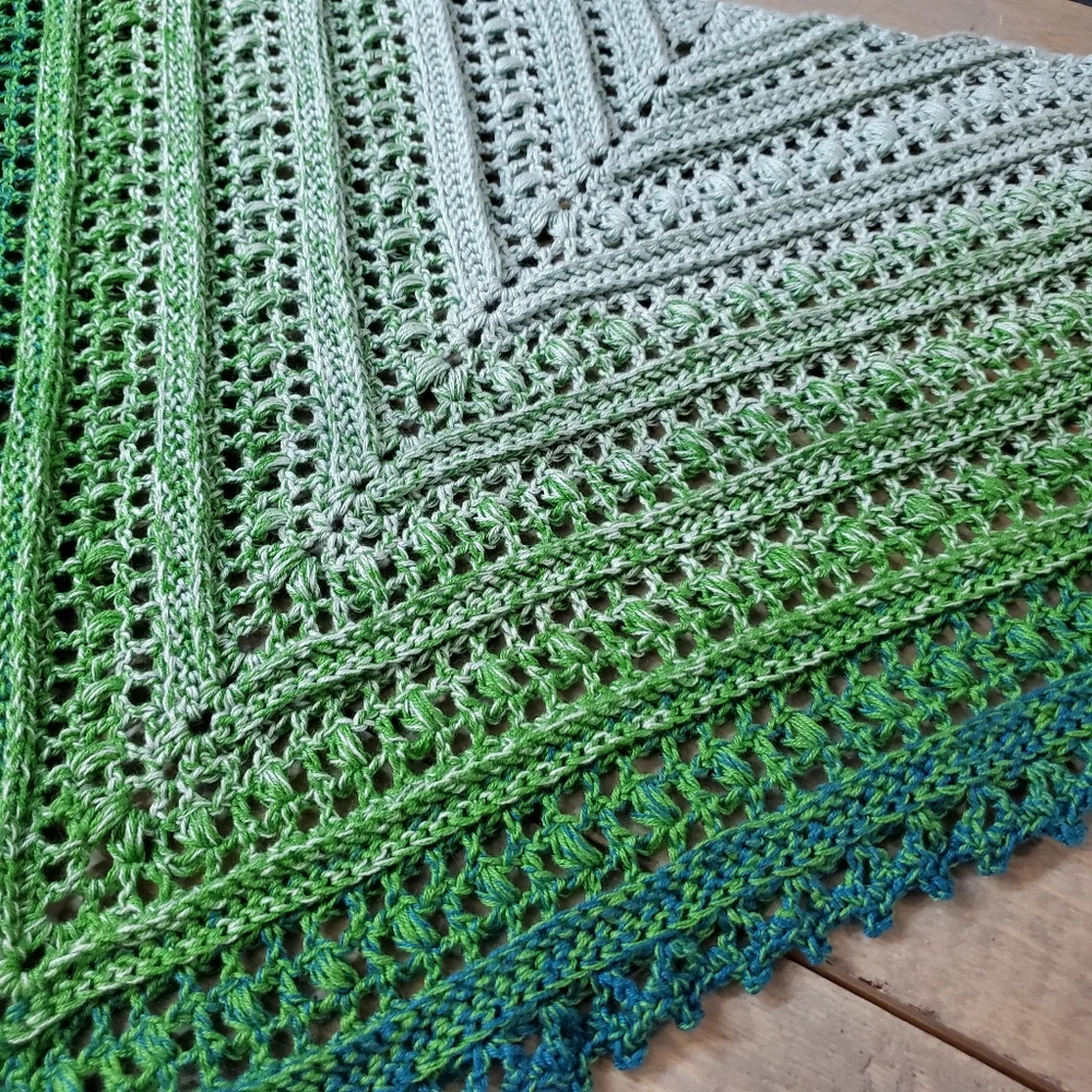 💖 New Handmade Crochet Baktus / Shawl / Triangular Scarf